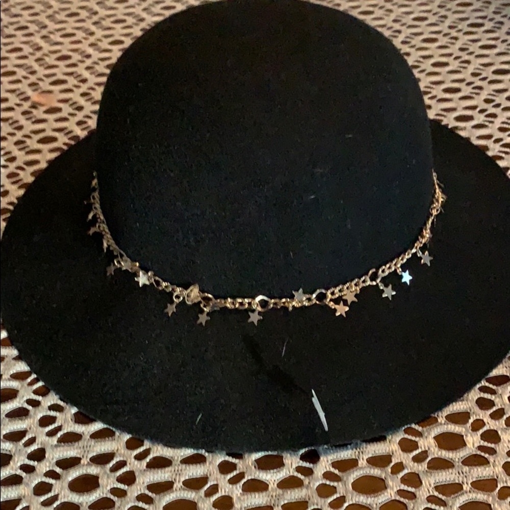 🔥The Accessory Collective Hat - Picture 3 of 8